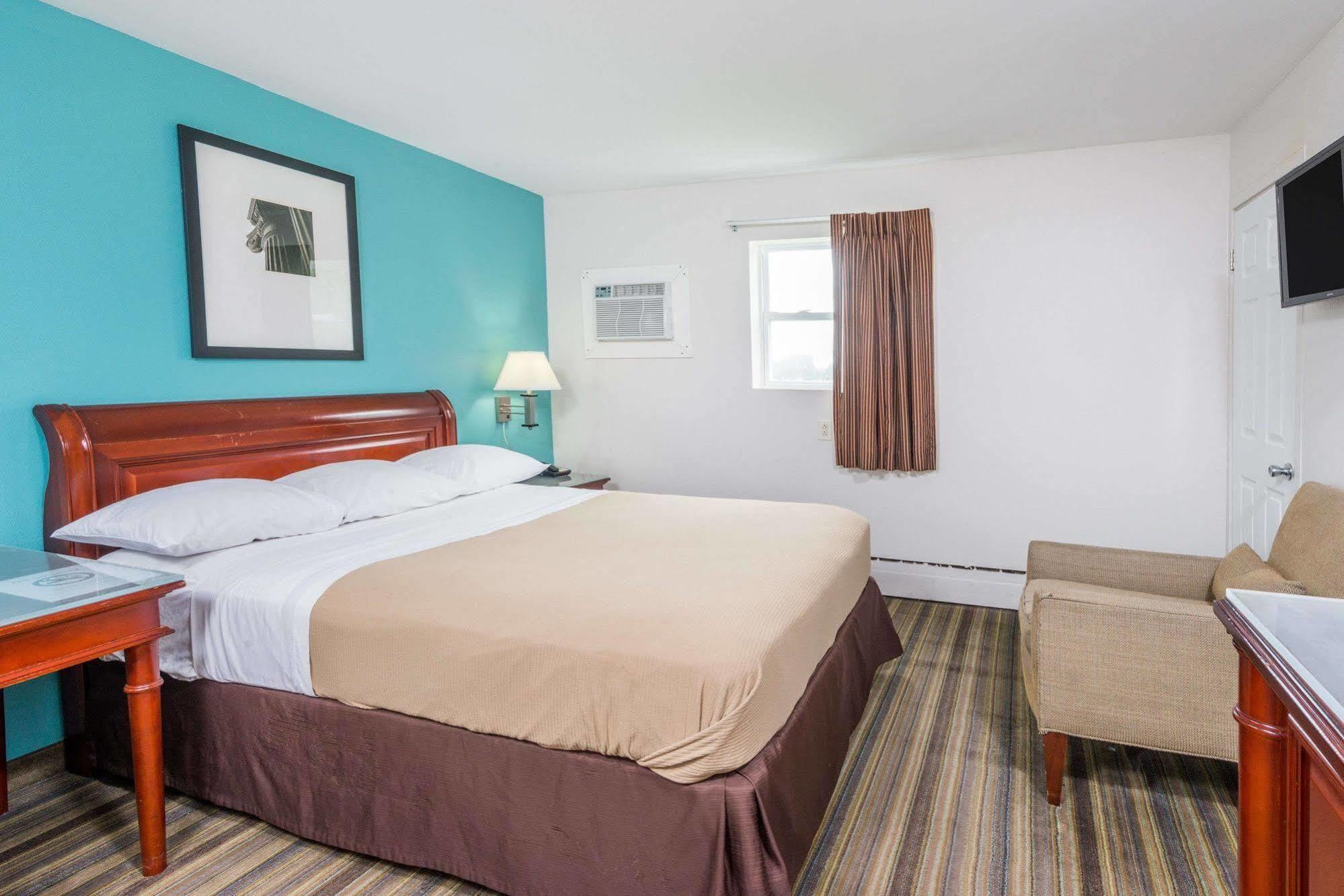 Rodeway Inn 2*